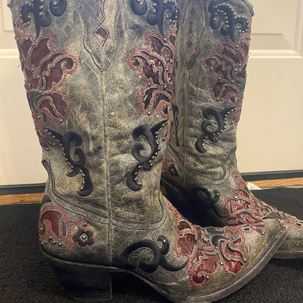 COPY - COPY - Beautiful Corral Boots